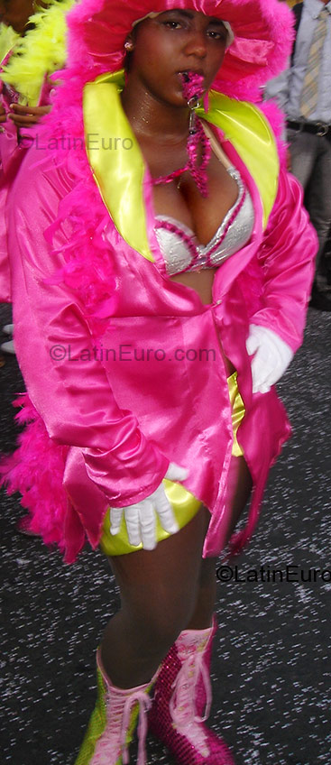 Date this gorgeous Dominican Republic girl Jazmin from Santo Domingo DO2272