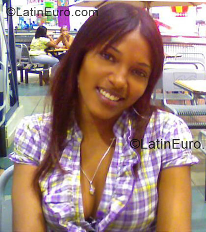 Date this hot Dominican Republic girl Janoi from Santo Domingo DO2274