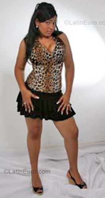 Date this georgeous Dominican Republic girl Charibel from Santo Domingo DO2278