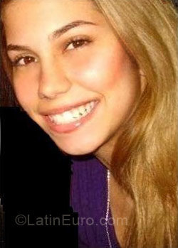 Date this happy Brazil girl Roberta from Fortaleza BR1998