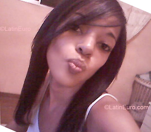 Date this tall Brazil girl Priscila from Maua BR2032