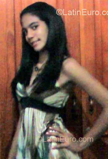 Date this exotic Dominican Republic girl Diana Cristina from Santiago DO2421