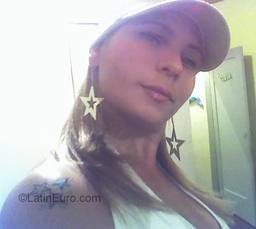 Date this charming Brazil girl Tania from Sao Paulo BR2130