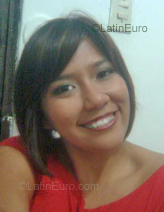 Date this good-looking Peru girl Yochinita from Lima PE187