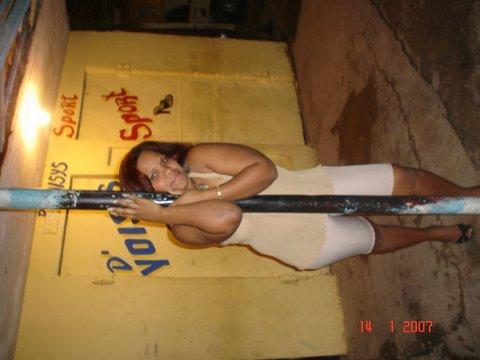 Date this attractive Dominican Republic girl Flor from Suecia DO3043