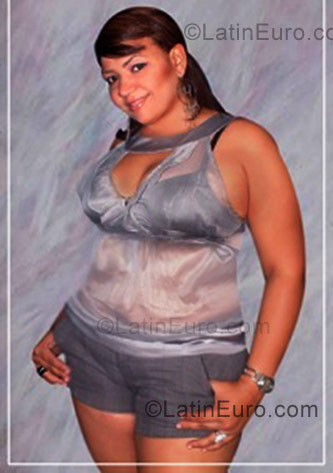 Date this sensual Dominican Republic girl Ingrid from Santiago DO3118