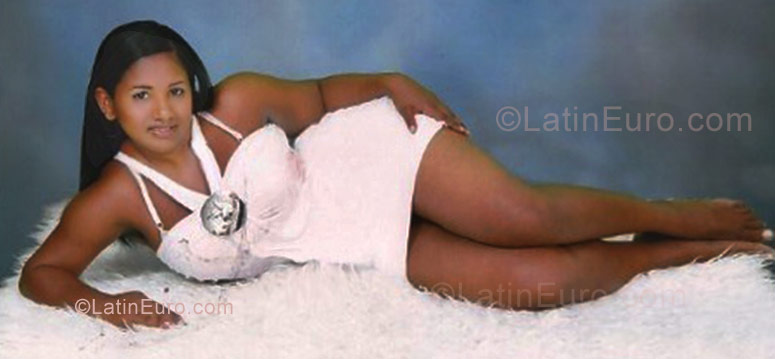 Date this pretty Dominican Republic girl Miguelina from Santiago DO3136