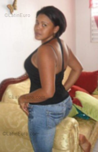 Date this attractive Dominican Republic girl Delfhy from Santiago DO3138