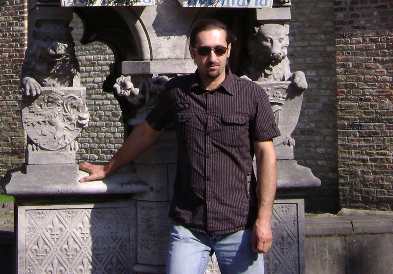 Date this gorgeous Belgium man Light-my-fire from Brussels BE38