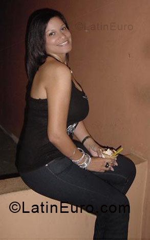 Date this delightful Dominican Republic girl Eestrella from Santiago DO3266