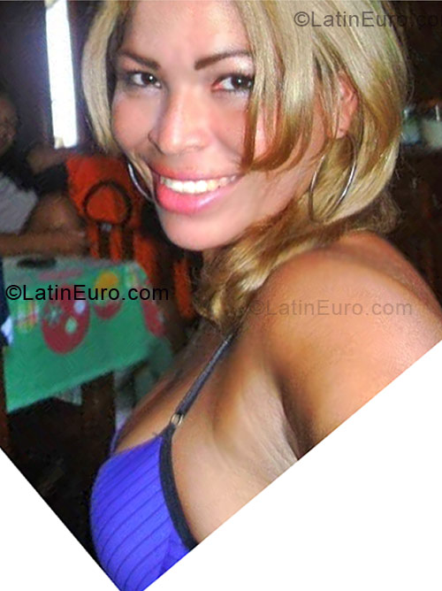Date this lovely Brazil girl Nelmiza from Manaus BR2278