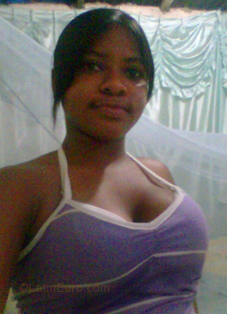 Date this passionate Dominican Republic girl DALEXIS from san pedro de macoris DO3294