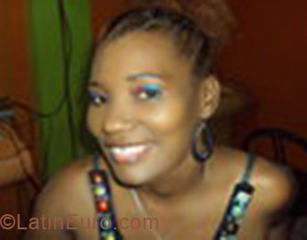Date this charming Jamaica girl Shana from  JM121
