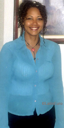 Date this nice looking Brazil girl Alba from Natal BR2308