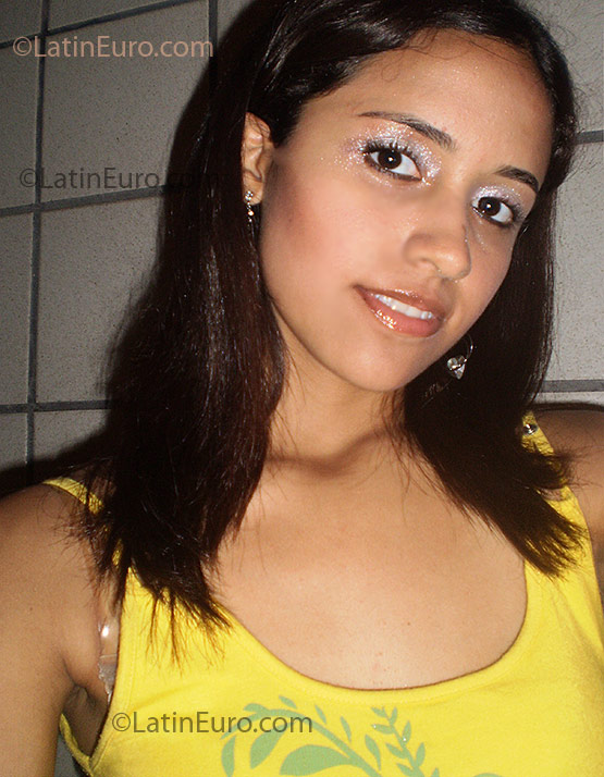 Date this pretty Brazil girl Rebeca from Fortaleza BR2330
