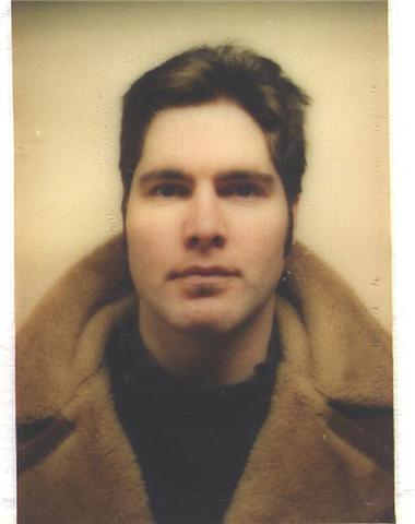 Date this nice looking Canada man Del from  CA219