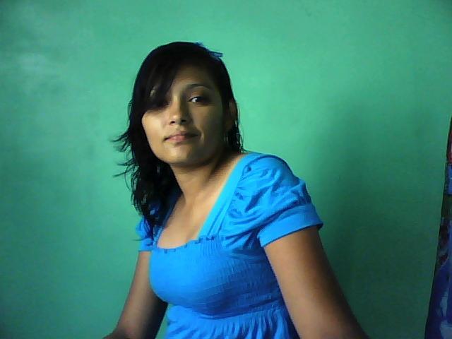 Date this beautiful Honduras girl Kenia from El Progreso HN99
