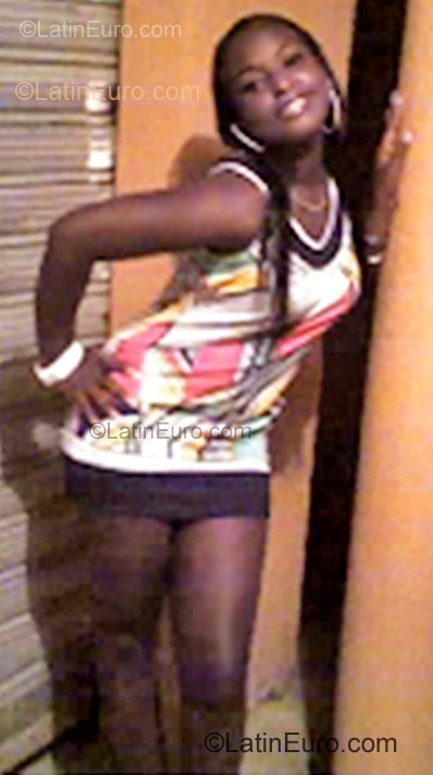 Date this tall Dominican Republic girl Karina from La Romana DO3457