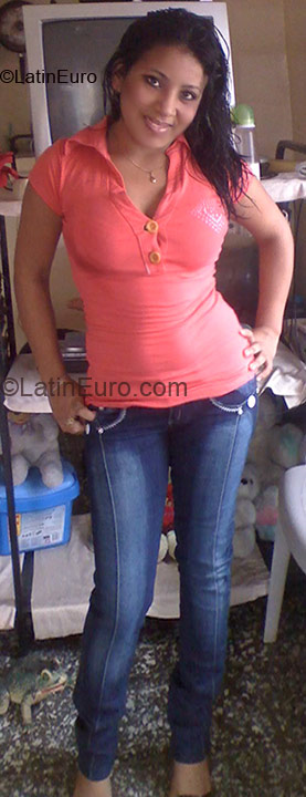 Date this cute Honduras girl Wendy from San Pedro Sula HN135