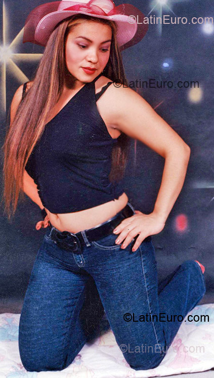 Date this lovely Honduras girl Blanca Estala from Comayaguela HN153