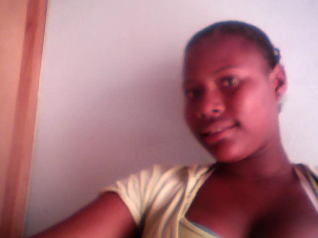 Date this hot Algeria girl Yanelis lucia from san juan de uraba DZ2