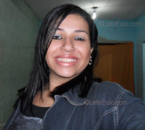 Date this beautiful Brazil girl Manddy from Sao Goncalo BR2548