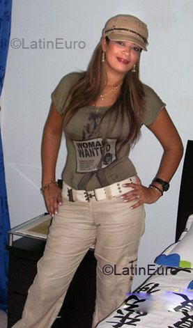Date this stunning Colombia girl Florecitasamari from Santa Marta CO3451