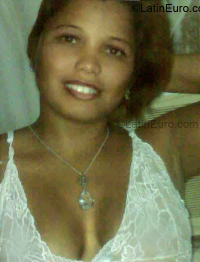 Date this tall Dominican Republic girl Yandra from Santo Domingo DO3755