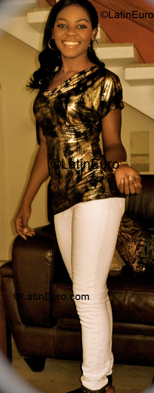 Date this foxy Nigeria girl Joy Edeh from Lagos NG261