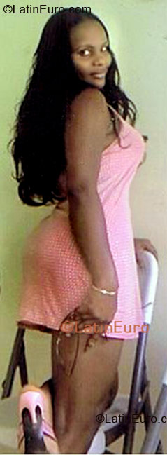 Date this nice looking Jamaica girl Marlene from Ocho Rio, P.O JM405