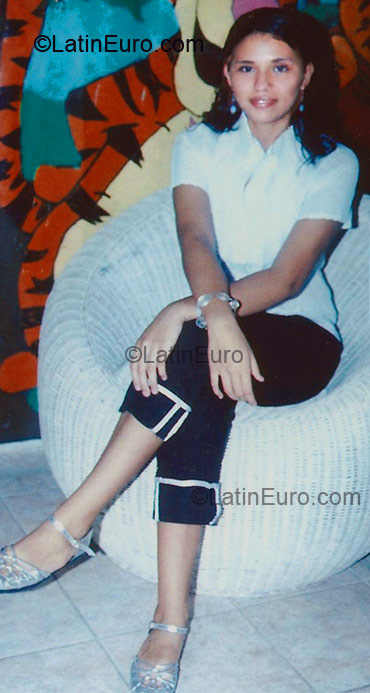 Date this sensual Honduras girl Wendy from Choloma HN173