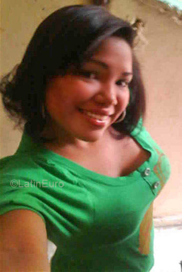 Date this hard body Dominican Republic girl Cristina from Santo Domingo DO3952