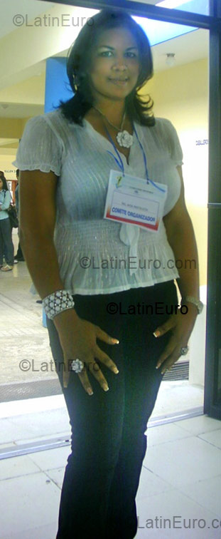 Date this sensual Dominican Republic girl Aida pantaleon from Duarte DO3974