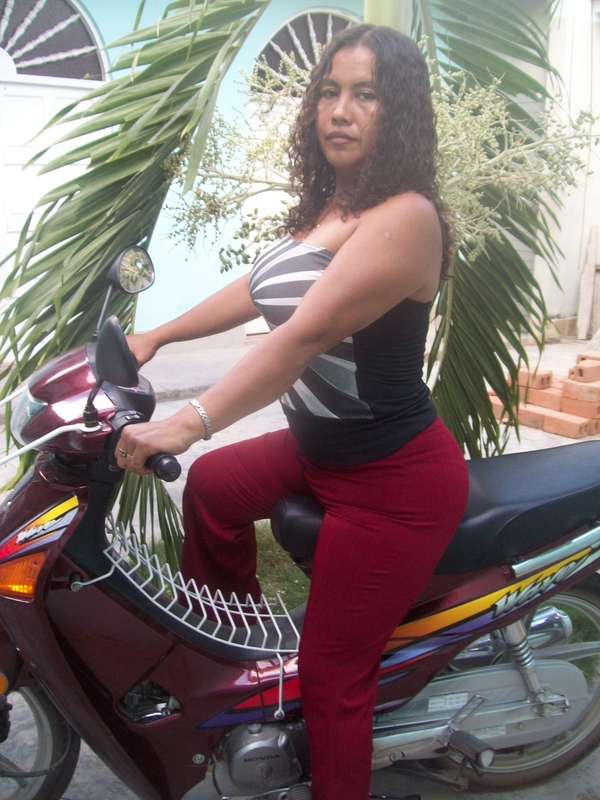 Date this delightful Peru girl Mary from Juanjui PE263