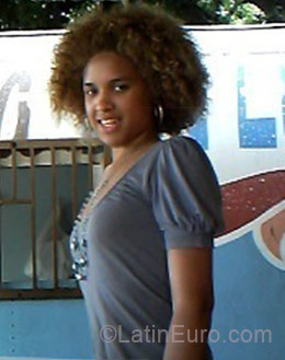 Date this lovely Dominican Republic girl Skarlett from Santiago DO4268
