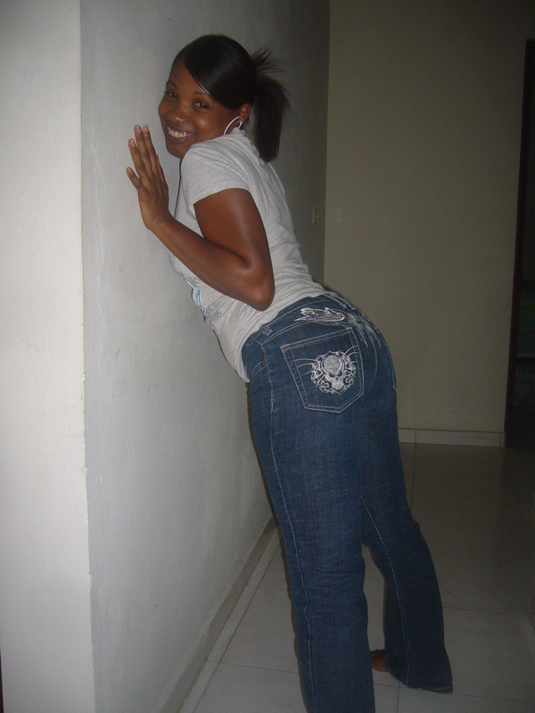 Date this hard body Dominican Republic girl MICAURI from Santiago DO4269