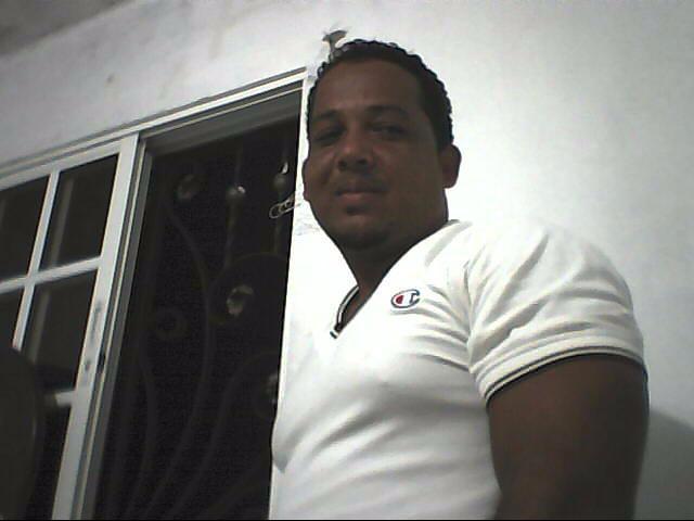 Date this exotic Dominican Republic man Oscar3000 from San Pedro De Macoris DO4275
