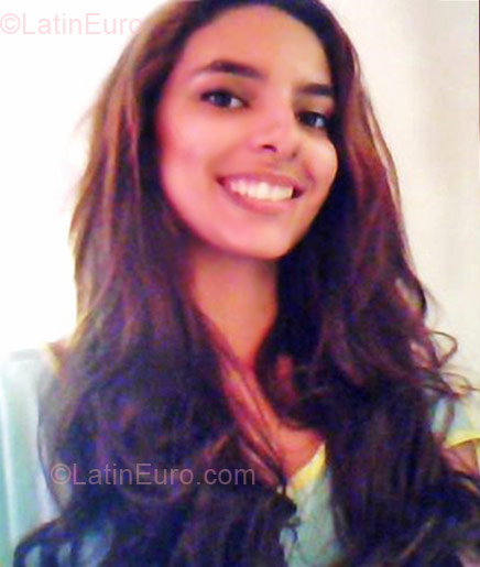 Date this charming Brazil girl Larissa from Rio de Janeiro BR3080