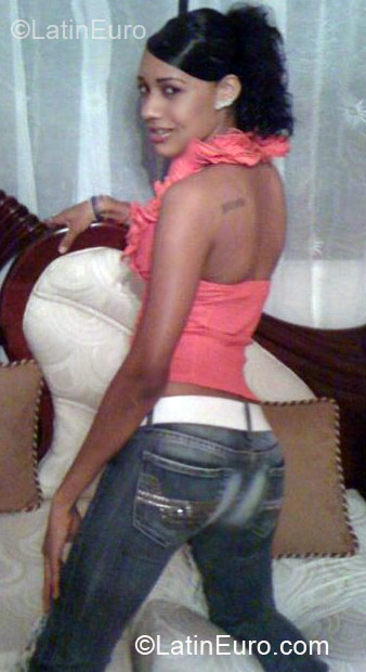 Date this happy Dominican Republic girl Marlenys from Santiago DO4324