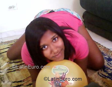 Date this young Dominican Republic girl Pamela from Santo Domingo DO4335