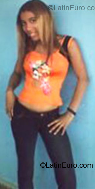 Date this lovely Brazil girl Janaina from Salvador BR3139