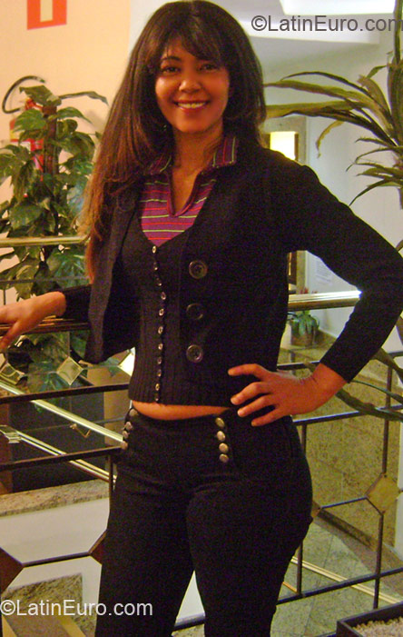 Date this stunning Brazil girl Magda from Patos de Minas BR3190