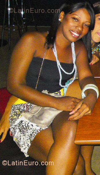 Date this funny Brazil girl Odete from Rio de Janeiro BR4760