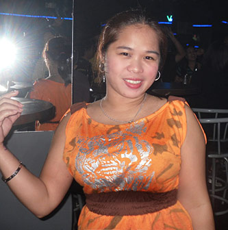 Date this foxy Philippines girl MARITESS from Manila City PH288