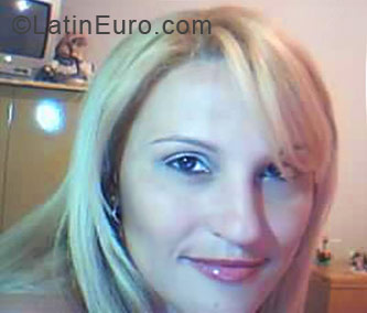 Date this attractive Brazil girl Sheila from Lencois Paulista BR4334