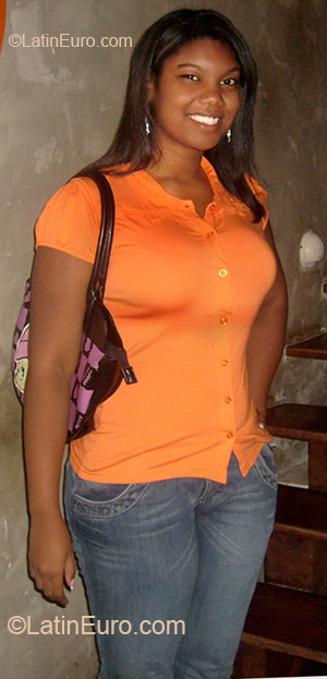 Date this young Brazil girl Amanda from Salvador BR4182