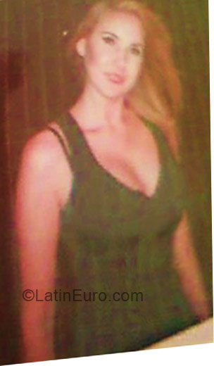 Date this sensual Brazil girl Claudete from Brasilia BR3429