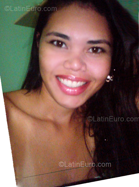 Date this sensual Brazil girl Erikarla from Manaus BR3441