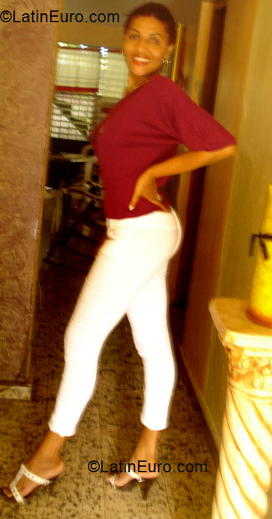 Date this funny Dominican Republic girl Corazon from San Cristobal DO4946