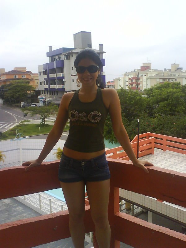 Date this funny Brazil girl Cris25 from Curitiba BR3545